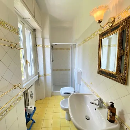 Large 200 M2 Fantastic View On * Carate Urio